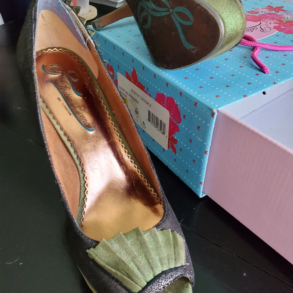 Peep Toe Pumps - Picture 1 of 8